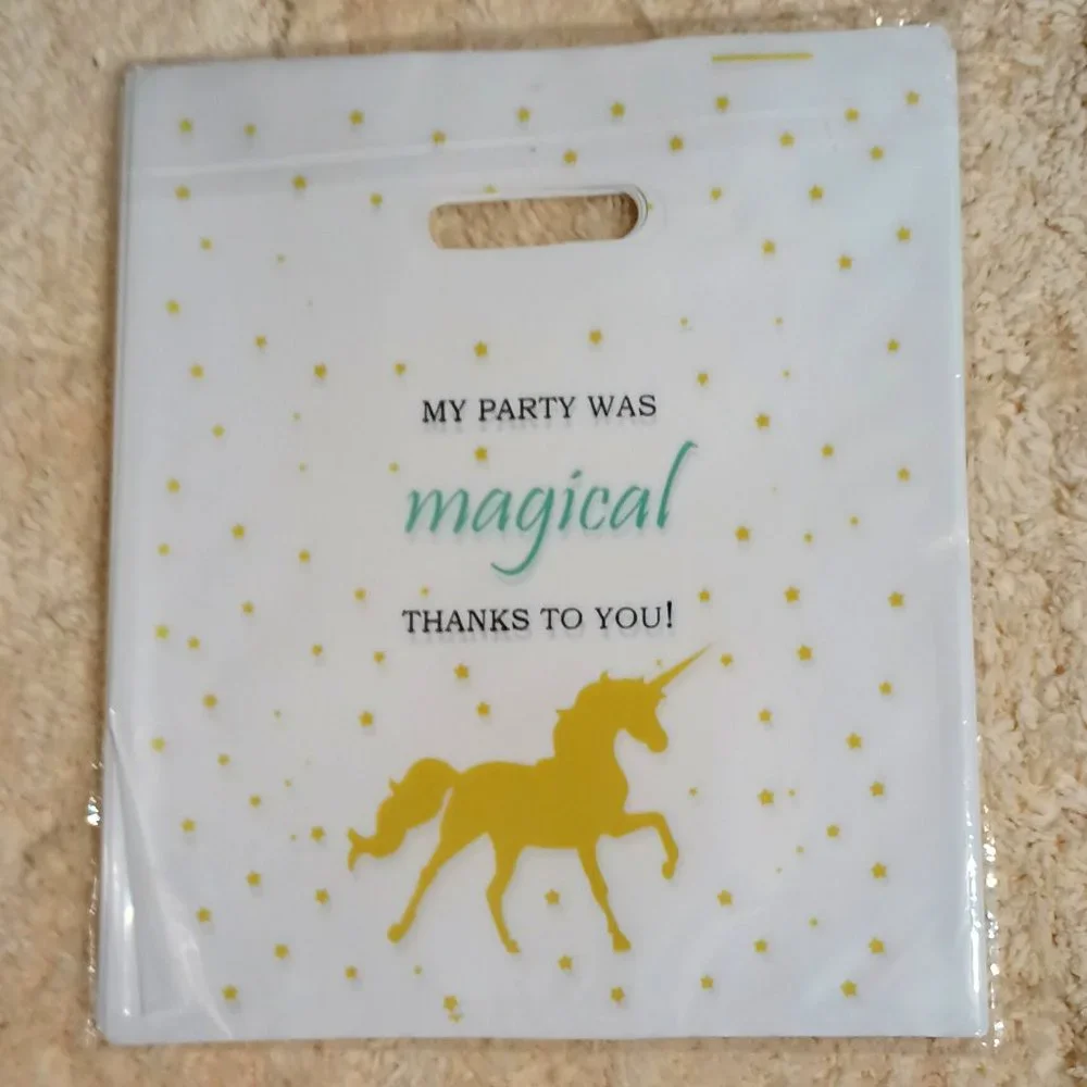 LIFETIME Party Favor Plastic Goodie Bags w/ Handles- Theme Supplies (24 bags/pk)